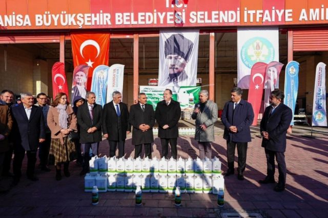 manisa-buyuksehir-zirai-don-sonrasi-ureticiye-gubre-destegi-verdi