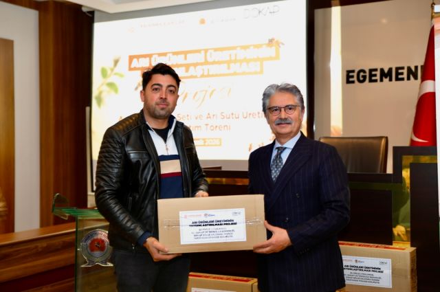 samsun-buyuksehir-belediyesi’nden-aricilara-uretim-seti-destegi