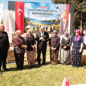 canakkale’de-yangindan-etkilenen-aricilara-kovan-destegi