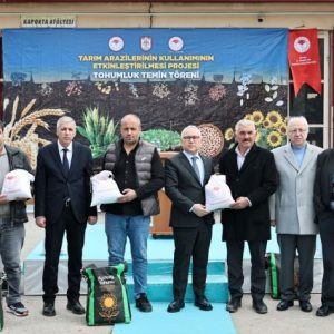 sivas’ta-take-projesiyle-nohut-ve-aycicegi-dagitildi