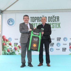 ureticiye-%75-hibeli-aycicegi-tohumu-destegi-verildi