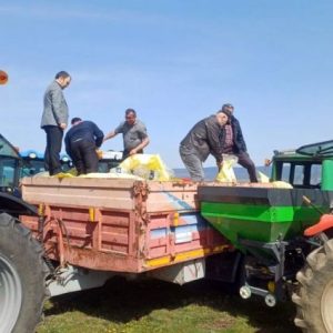 bolu’da-mera-islahi-icin-gubreleme-calismasi-yapildi