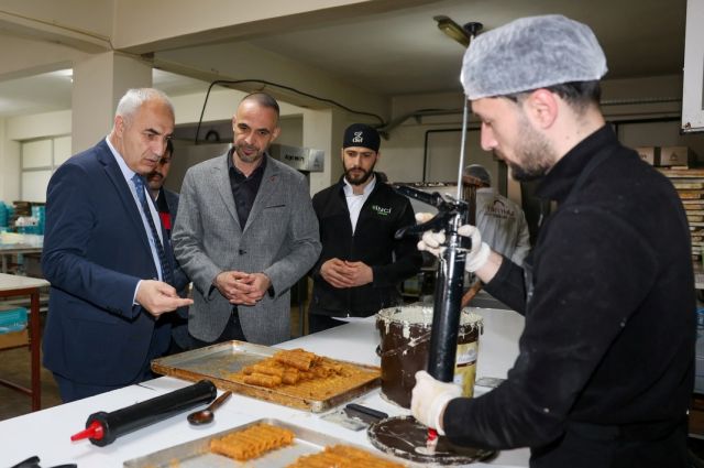 malatya’nin-kayisisi-cikolata-ile-dunyaya-aciliyor