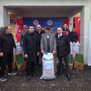 sebinkarahisar'da-ciftcilere-hibeli-nohut-tohumu-dagitildi