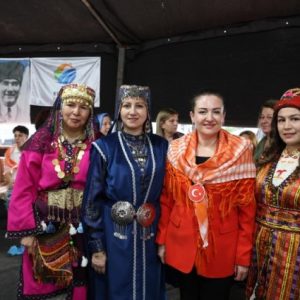 kumluca-festivali’nde-yoruk-atesi-yakildi