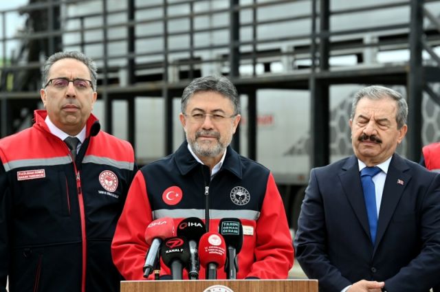 bakan-yumakli-ankara'da-acikladi:-kurbanlik-arzinda-sorun-yok