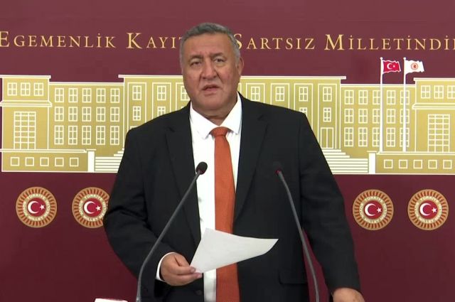 gurer:-son-22-yilda-2,5-milyon-hektar-tarim-arazi-yok-oldu