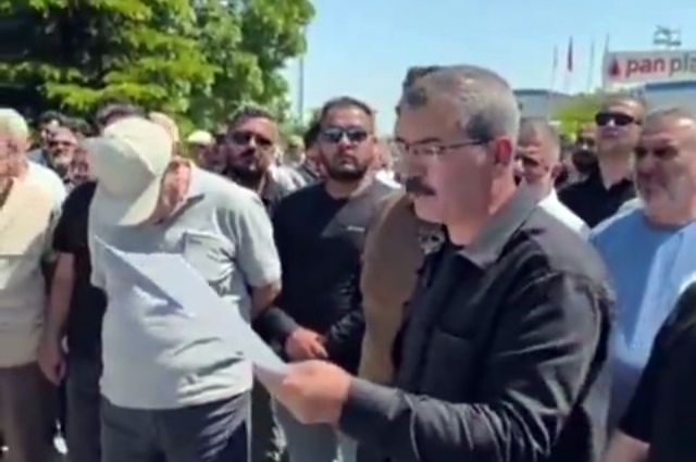 cihanbeyli'de-ciftciler-tmo'nun-alim-fiyatlarini-protesto-etti