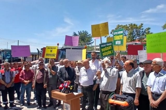 malatya-arguvan’da-ciftcilerden-tmo’nun-hububat-fiyatlarina-protesto