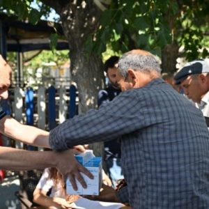 manisa'da-ureticilere-kkka-riskine-karsi-parazit-destegi
