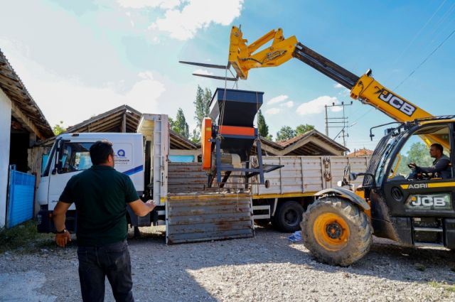 antalya-buyuksehir'den-korkuteli-ureticisine-cifte-destek