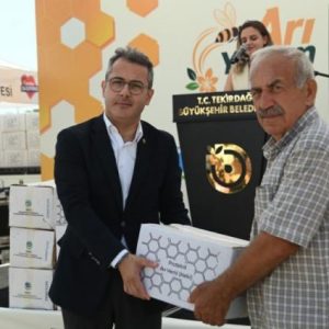 tekirdag-buyuksehir'den-aricilara-186-bin-480-kilo-destek